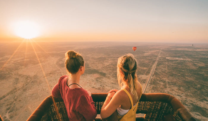 Romantic Hot Air Balloon Ride for Two Over Dubai’s Desert with Red Roses | at Wondergifts