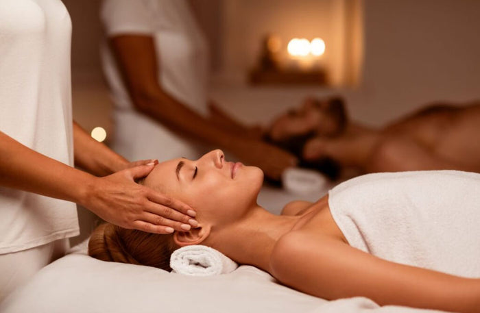 Love You Always Gift Box with Romantic Red Roses for Your Beloved | at Wondergifts