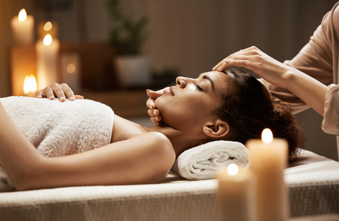 Relaxing Moments Gift Box - One-Hour Massage at One of 50 Top-Tier Spas | at Wondergifts