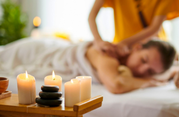 60-Minute Full Body Massage for Women at KAIZO Beauty Salon | at Wondergifts