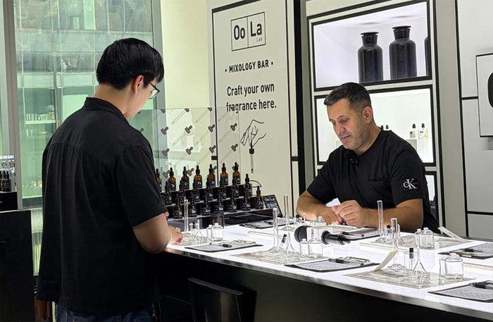 Private Fragrance Design & Mixology Session for One at Oo La Lab