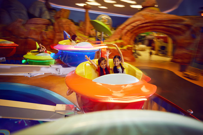 One Night Hotel Stay in Abu Dhabi with Warner Bros Tickets for Two | at Wondergifts