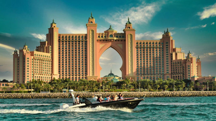 Exciting 100-Minute Speedboat Voyage Around The Palm for Two | at Wondergifts