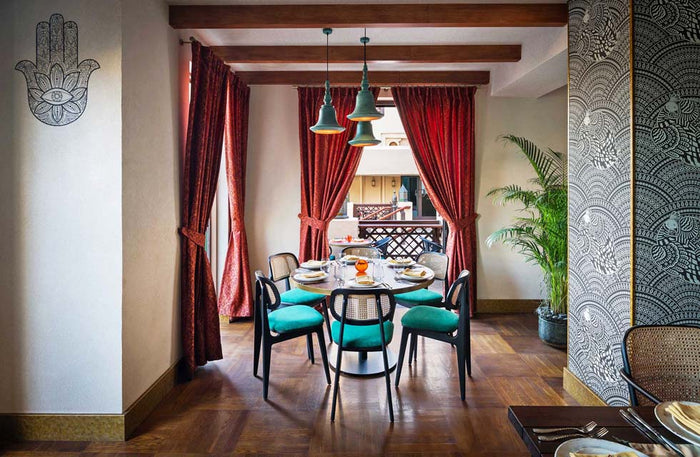 Exciting Helicopter Ride with Charming Dinner & Drinks at Ushna for Two | at Wondergifts