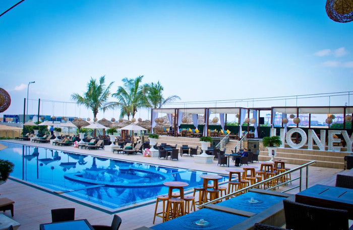 Discover Sri Lanka Gift Box: Two Nights Hotel Break for Two - Kids Go Free | at Wondergifts