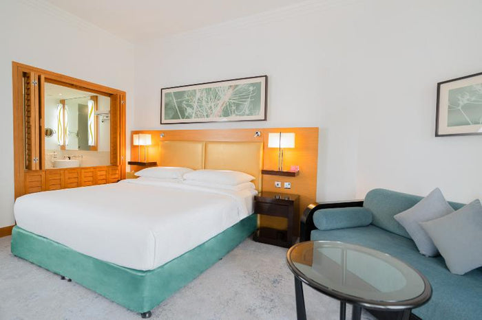 One Night Hotel Stay including Breakfast for Two in Dubai | at Wondergifts