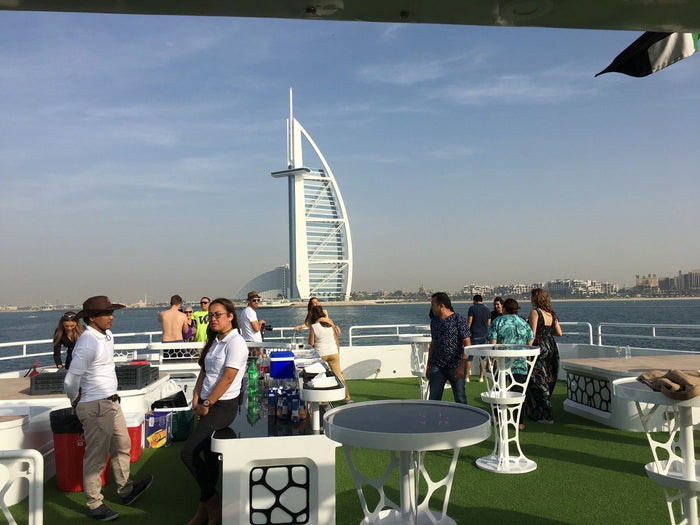 Luxury Lotus Megayacht Dinner Cruise with Soft Drinks for Two | at Wondergifts