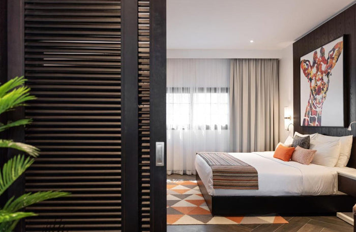 Emirates Park Zoo & Resort Deluxe 1-Night Stay with Zoo Access & Breakfast | at Wondergifts