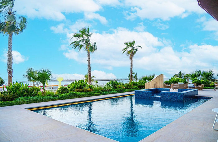 Poolside Saturday Brunch with House Beverages for Two at Voco Monaco Dubai | at Wondergifts