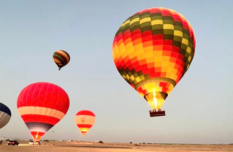 Private Hot Air Balloon Flight with Refreshements For Up to 6 People