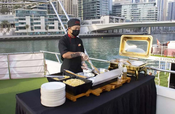 Luxurious International Dinner Cruise for One Through Dubai Marina | at Wondergifts