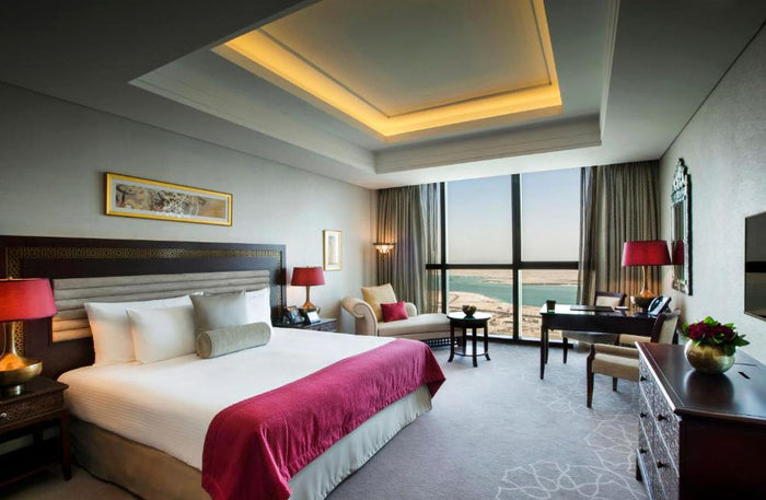 Bab Al Qasr Weekend Stay with Saturday Brunch for Two | at Wondergifts