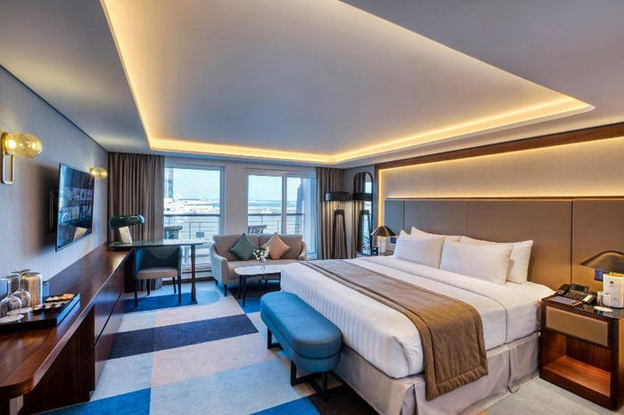 Two Night Hotel Stay in Dubai with Breakfast & Dinner for Two | at Wondergifts