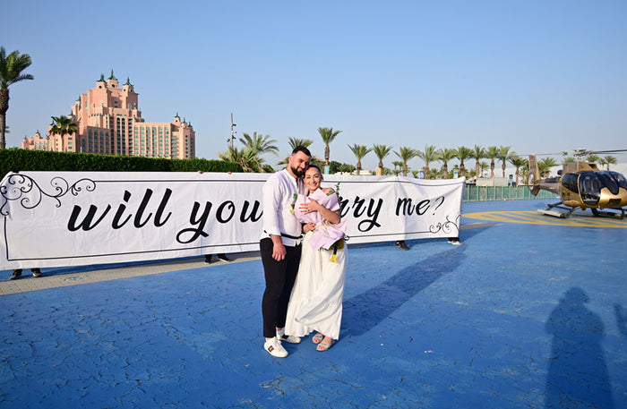 Romantic Proposal: 12-Minute Private Helicopter with Flowers for Two | at Wondergifts