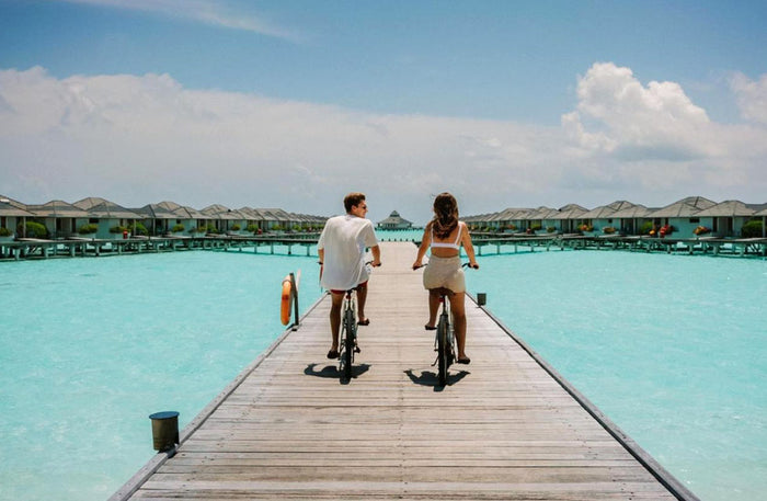 Maldives Tropical Escape Gift Box: Two-Night Hotel Break for Two - Kids Go Free | at Wondergifts