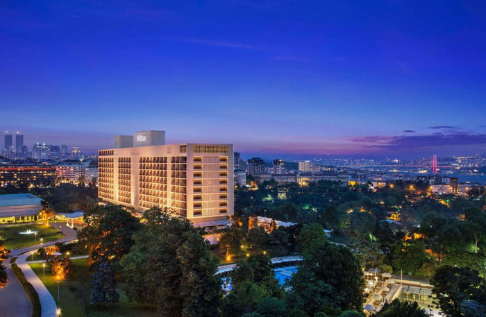 Istanbul Hotel Break Gift Box: Two Nights Stay for Two - Kids Go Free | at Wondergifts