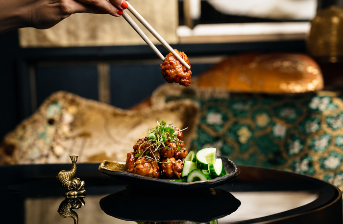 DOORS Dubai Mall - Romantic Dinner for Two with Candlelight & Rose Petals
