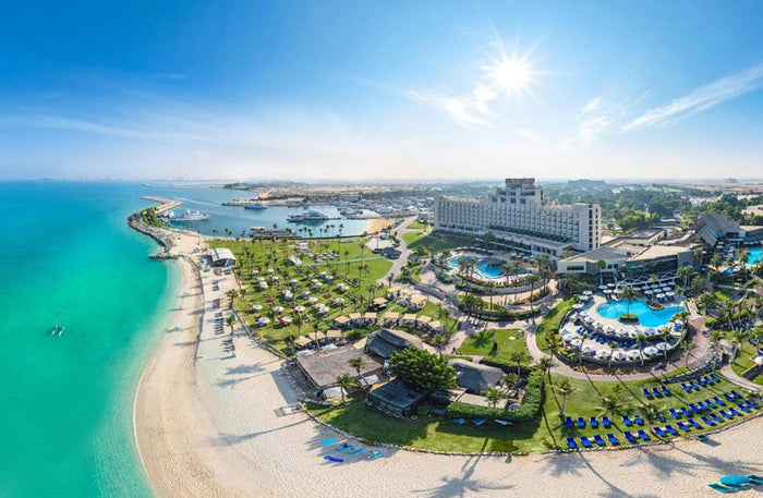 High-End One-Night Stay with Breakfast at JA The Resort - Lake View Hotel | at Wondergifts