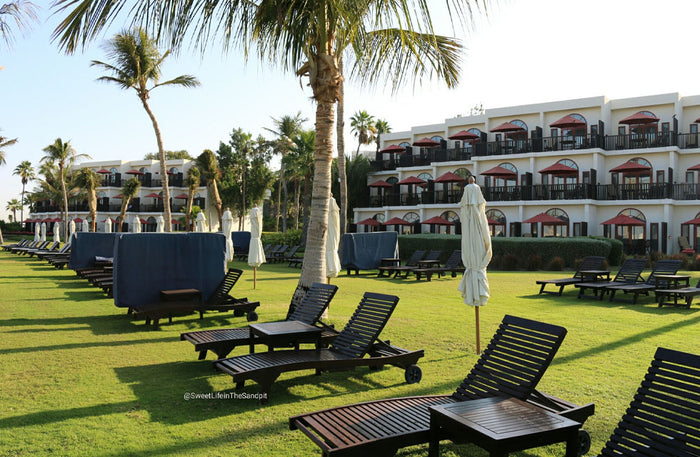 Luxurious Summer 1-Night Stay with Breakfast for a Family at JA Palm Tree Court | at Wondergifts