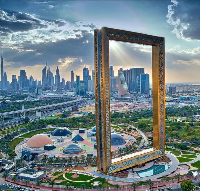 La Perle Show Silver B & Dubai Frame Entry for One | at Wondergifts