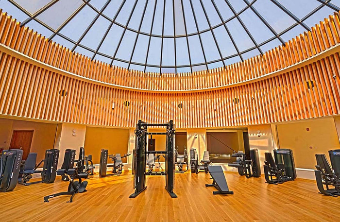 Luxurious One-Night Stay with Breakfast for Two at Le Méridien Abu Dhabi | at Wondergifts