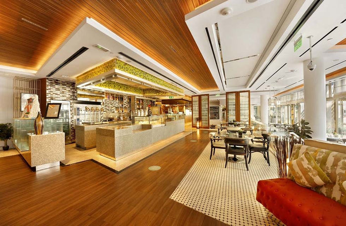 Luxurious One-Night Stay with Breakfast for Two at Le Méridien Abu Dhabi | at Wondergifts