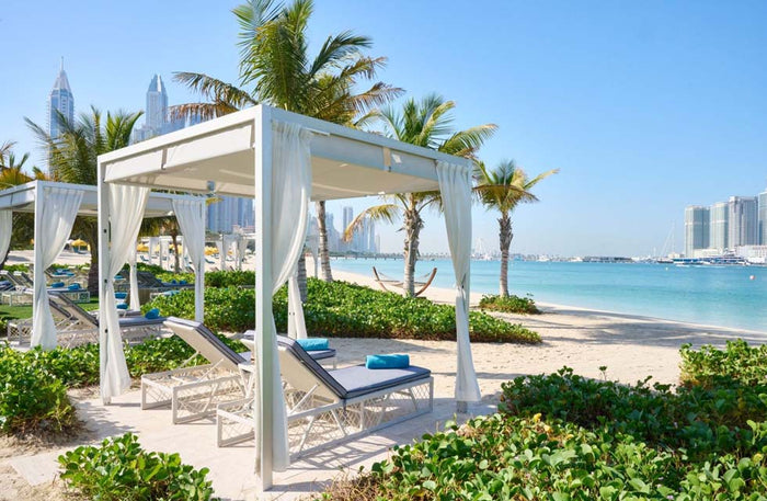 Luxury Cabana with Stunning Palm Views, Gourmet Lunch & House Bottle for Two | at Wondergifts