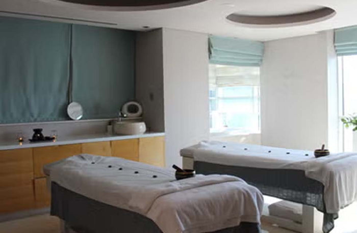 Rejuvenating Massage for One at Azurro & Niyama Spa - Valid at 10 Locations | at Wondergifts