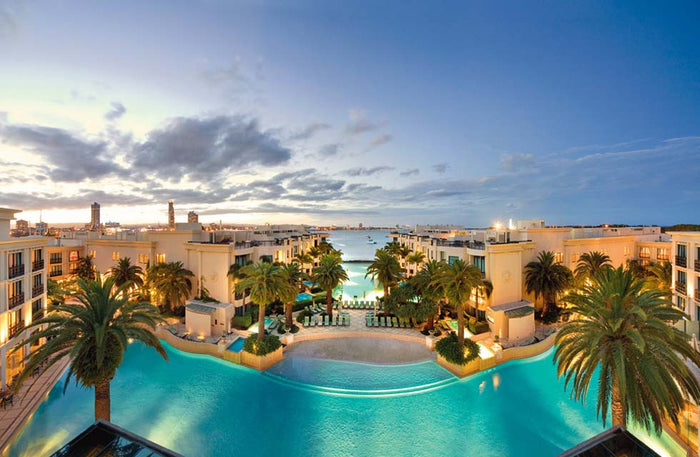 Couples Weekday Pool and Beach Access with F&B Voucher at Palazzo Versace | at Wondergifts