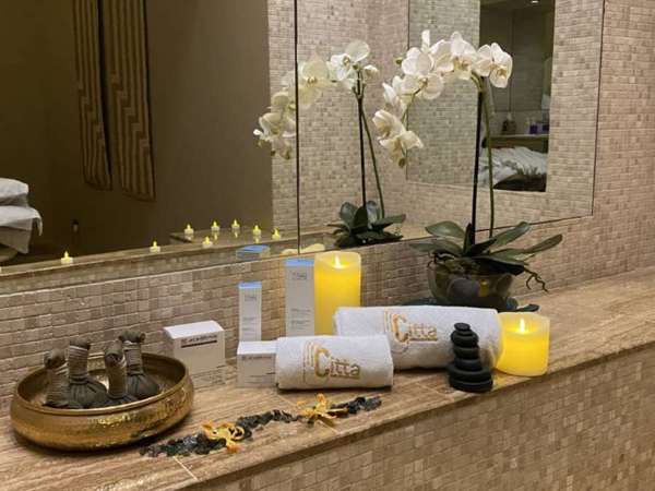 Premium One Hour Massage of your Choice for One Person | at Wondergifts