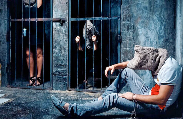 Prison Escape Thrilling Game For Two | at Wondergifts
