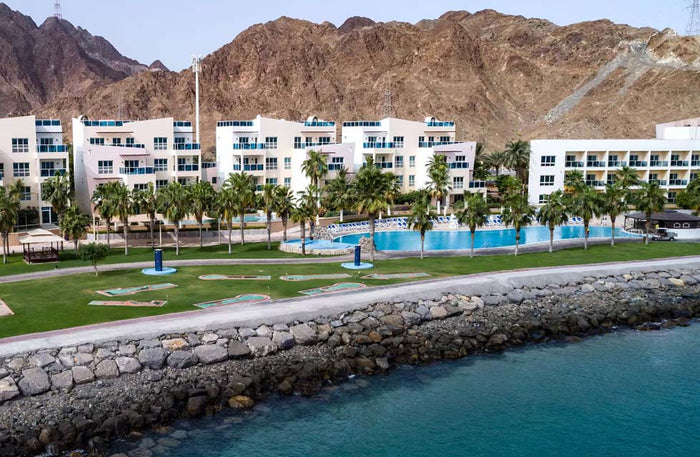 Luxury Getaways Stay & Warner Bros Adventure for Two | at Wondergifts