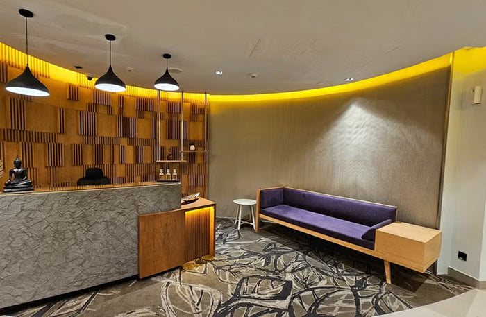 Relaxing 60-Minute Massage of Your Choice at Versailles Spa - 3 Locations | at Wondergifts