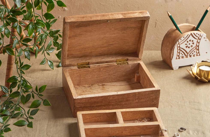 Elevate Your Woodworking: 2-Day Jewelry Box Making Course at The Makers Society | at Wondergifts