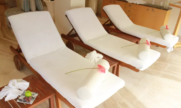 The Perfect 60 Min Couple's Massage at Natural Elements Spa | at Wondergifts