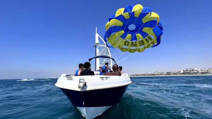 Ultimate Parasailing Adventure Tour for One | at Wondergifts