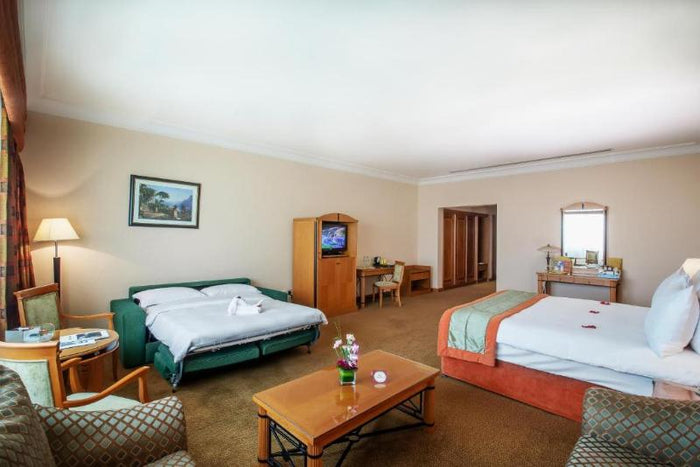 One Night Stay in Abu Dhabi with Yas Waterworld Tickets for Family of Four | at Wondergifts