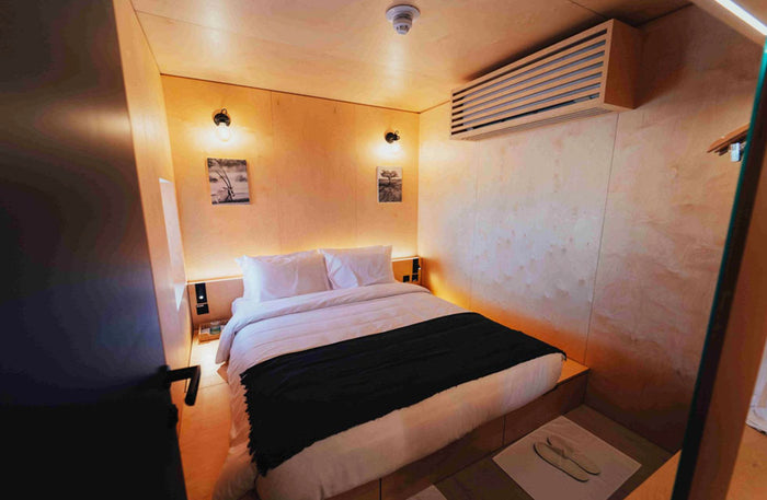 Opulent Cabin Stay with Breakfast for Up to 5 at Bab Al Nojoum | at Wondergifts