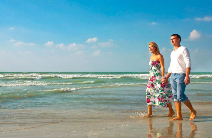 Elegant 1-Night Stay with Dinner and Breakfast at Coral Beach Resort Sharjah | at Wondergifts