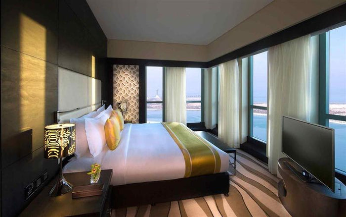 One Night Hotel Stay including Breakfast for Two in Abu Dhabi | at Wondergifts