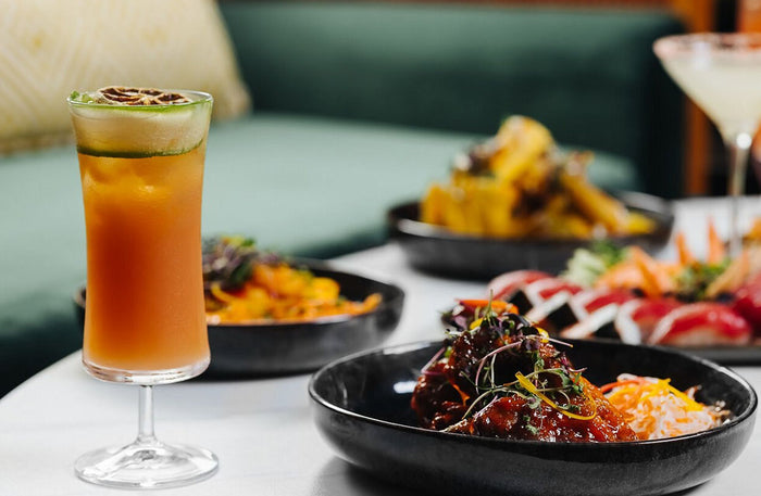 Romantic Dining and House Drinks for Two at Windows Bar & Lounge, Voco | at Wondergifts