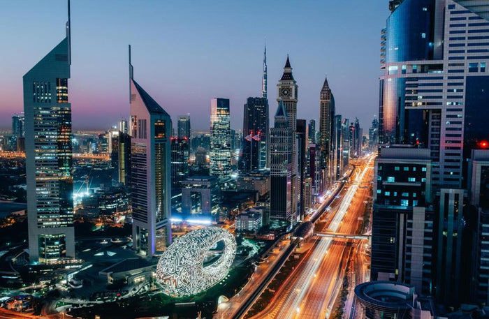 Romantic Dining and House Drinks for Two at Windows Bar & Lounge, Voco | at Wondergifts