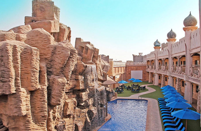 Emirates Park Zoo & Resort One-Night Stay with Zoo Access, Breakfast and Dinner with Wild Animals