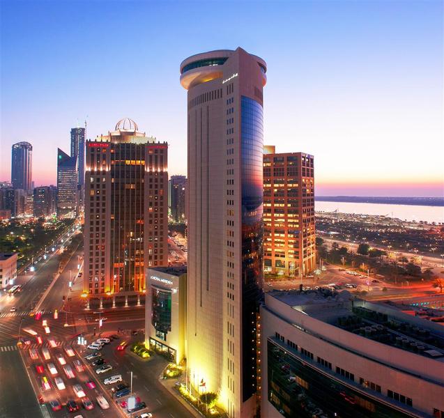 One Night Hotel Stay in Abu Dhabi with Warner Bros Tickets for Two | at Wondergifts