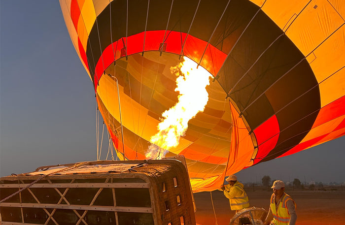 Private Hot Air Balloon Flight Over The Desert - For Up to 18 People | at Wondergifts