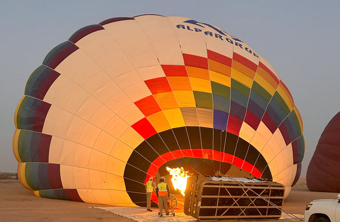 Dawn Hot Air Balloon Ride with Refreshments for One Child | at Wondergifts