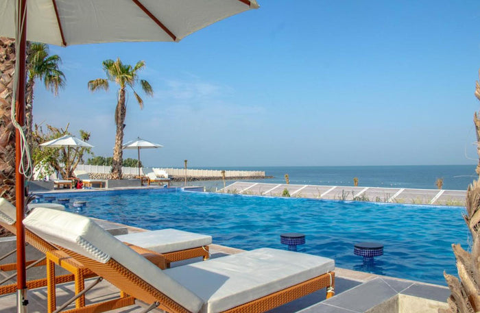 Panoramic Dome Stay with Breakfast and Dinner at Longbeach Campground | at Wondergifts