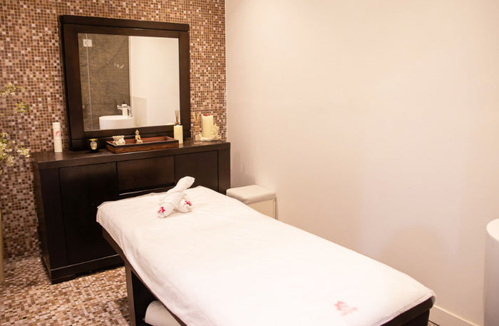 One Hour Massage for One Person at Cutting Edge - Valid at 3 Branches | at Wondergifts