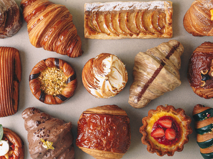 Experience Sunset @ Burj Khalifa At The Top & Drinks at The Café for Two | at Wondergifts