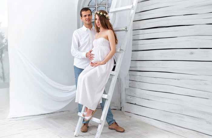 Capture the Moment: Professional Studio Photoshoot for Up to Three People | at Wondergifts